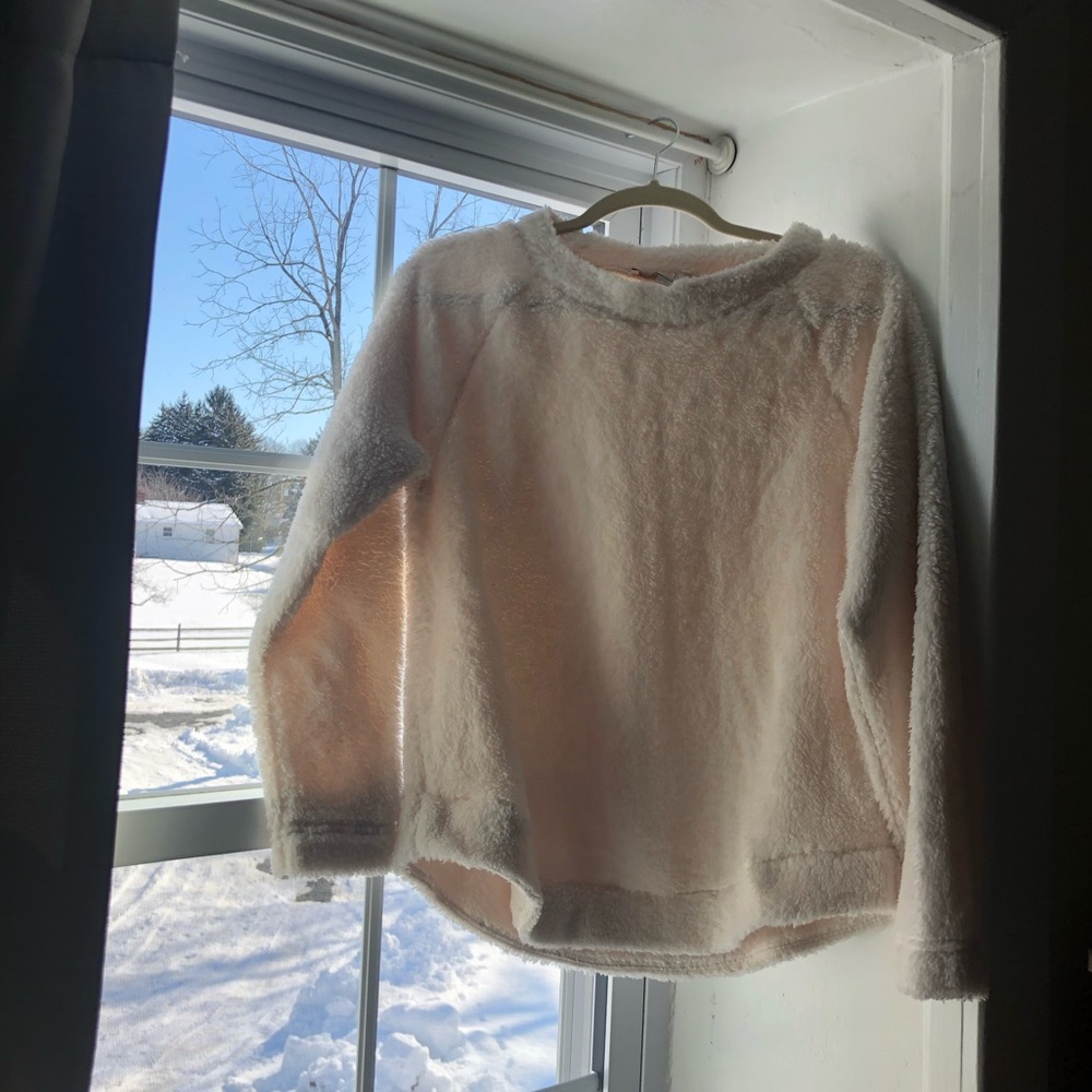 LOFT fuzzy white/cream loose top